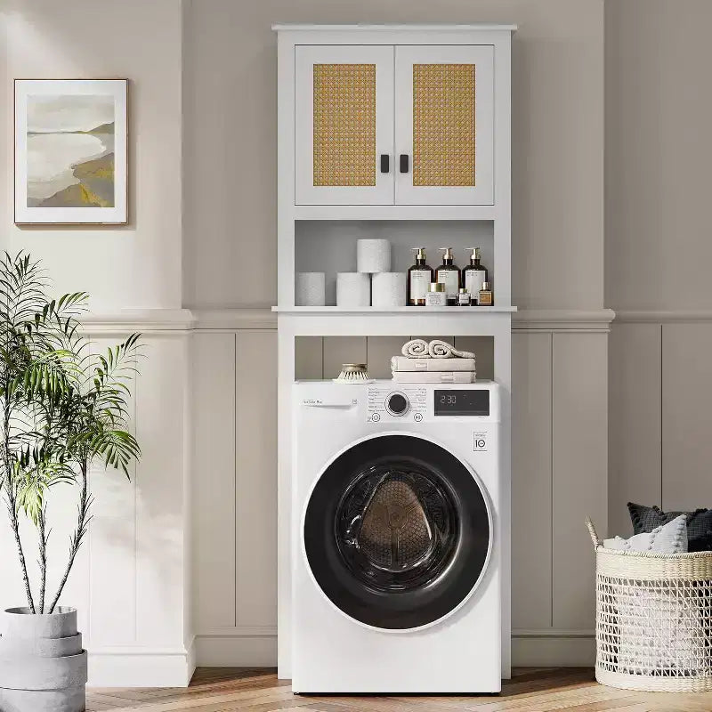 Meuble de rangement au-dessus des toilettes, organisateur de salle de bain de style ferme avec portes en rotin, étagère réglable, armoire de salle de bain blanche