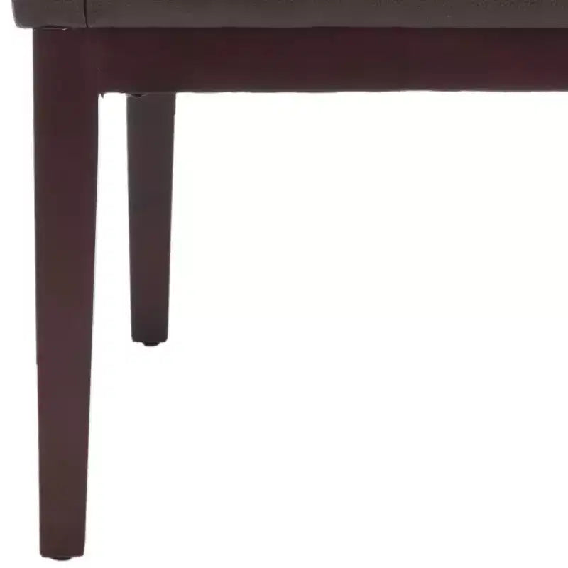Fauteuil à accoudoirs inclinés